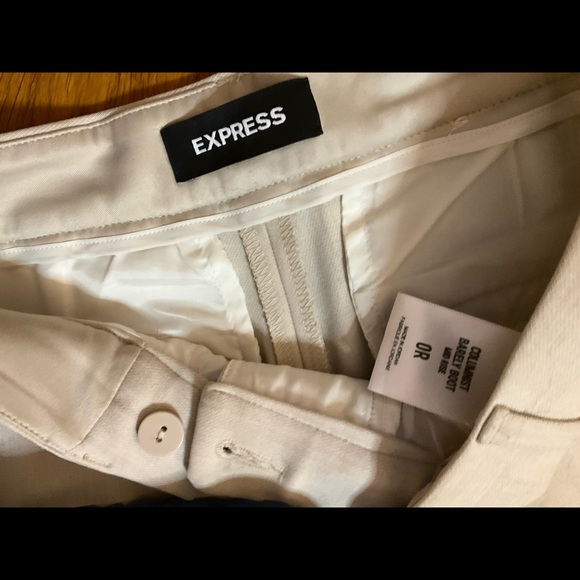 Like new EXPRESS stretchy dressy slacks. Great condition. Size 0 Regular - Picture 5 of 8